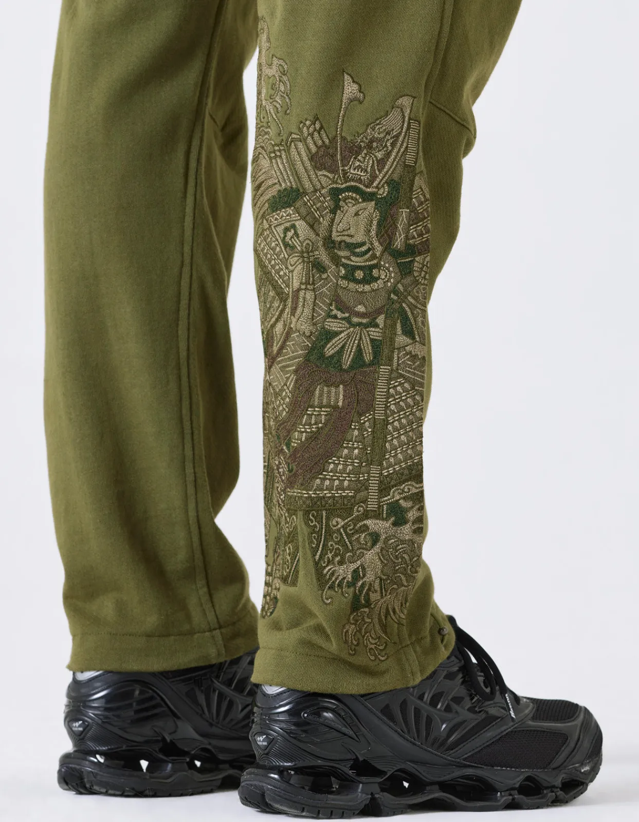 Men Maharishi 4247 Samurai Vs. Dragon Embroidered Sweatpants